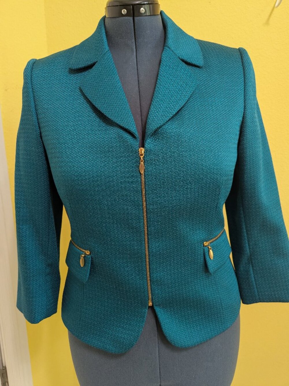 Isabella DeMarco Lined Jacket with 3/4 length sleeves size 8 green jewel color